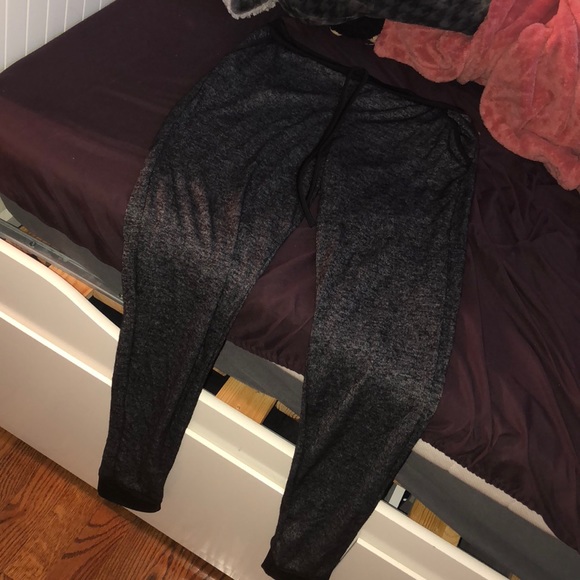 black comfy joggers - Picture 2 of 2